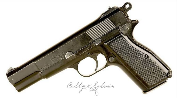 Pistolet-Uzi-46 Photo Pistolet