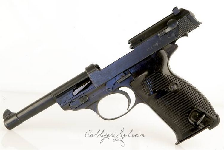Pistolet-Walther-P38-46 Photo Pistolet